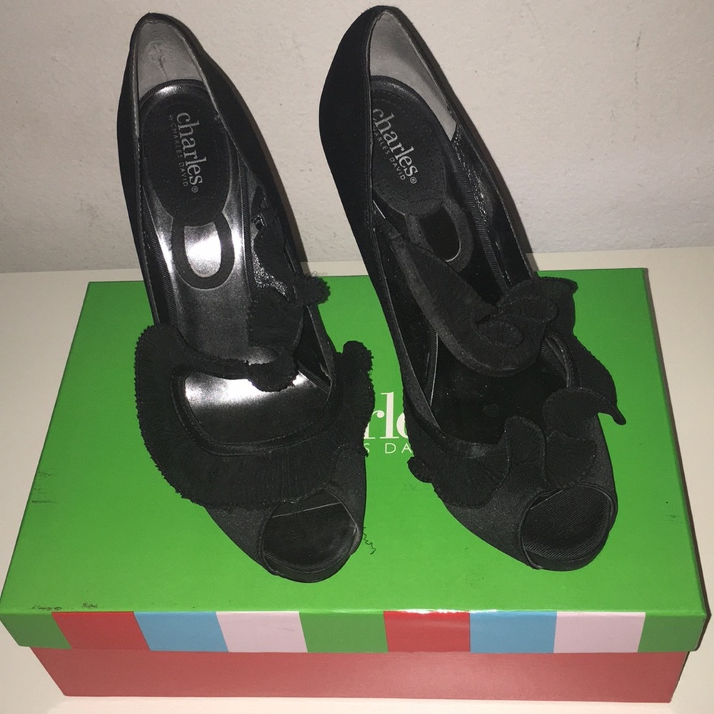 Charles by Charles David Satin Pumps